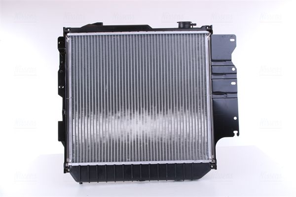NISSENS Radiatore, Raffreddamento motore 61036